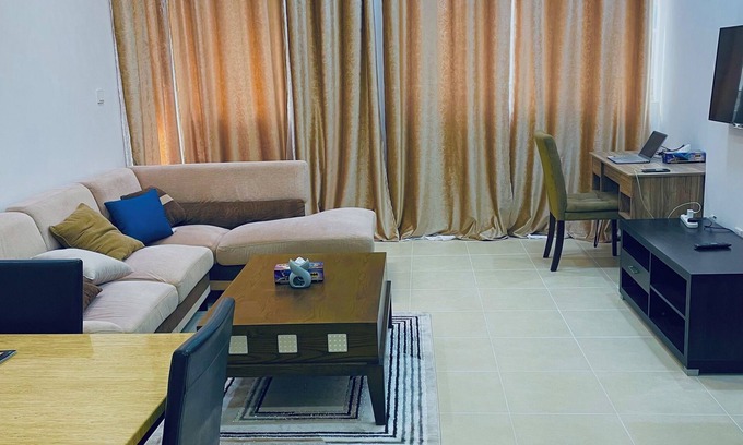 Dubai Apartment | Building is right opposite the Central mall