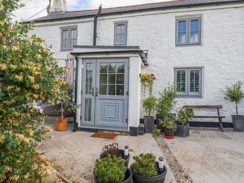 Luxulyan House | Bumblebee Cottage