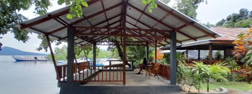 Bunaken House | Bunaken Sunrise Beach