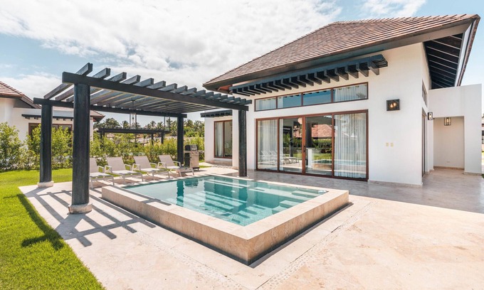 Punta Cana Villa | Bungallow w/pool/bqq at Green Village BCA