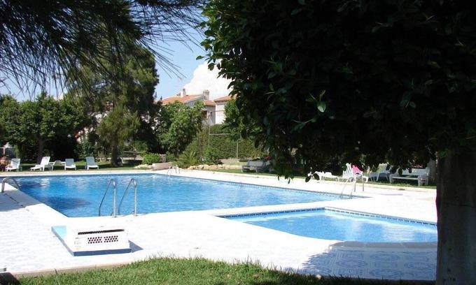 Guardamar del Segura House | Bungalow (1st floor) with pool - comfortable for 4 people with parking