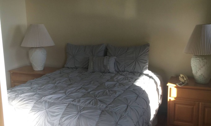 Kahaluu-Keauhou House | Bungalow 1 with large kitchen, outdoor private shower and 1/2 bath.