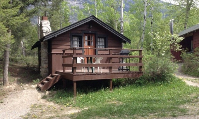 East Kootenay Cabin | Bungalow #6 or #7 2 persons