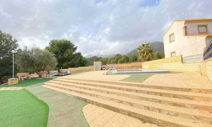 La Colina House | Bungalow "Alberca La Nucia" with Mountain view, Terrace & Wi-Fi