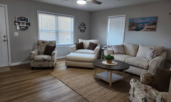 Frederica House | Bungalow by the Bay. Minutes to DE Turf Fields. 30 minutes to resort beaches.