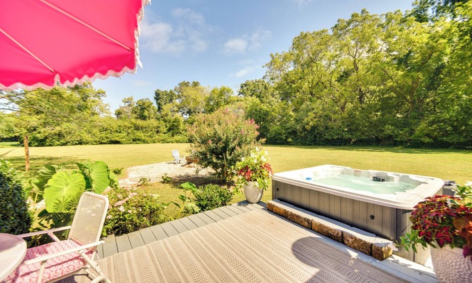 Cape Charles Cottage | Bungalow w/Large Yard: 8 Mi to Cape Charles Beach