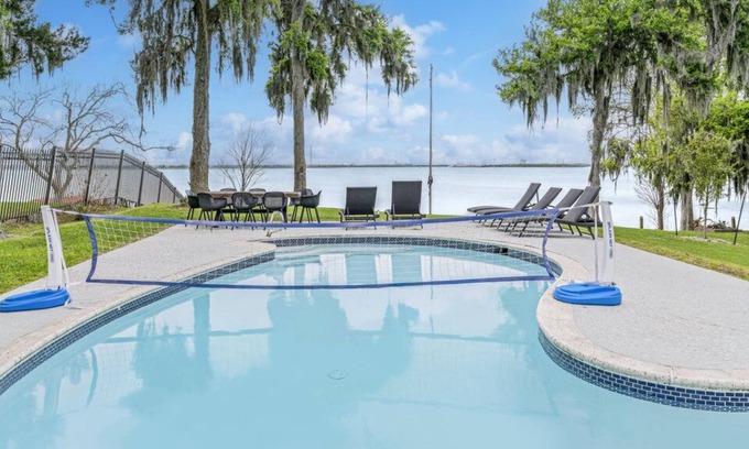 Barrett House | Burnet Bay Waterfront Pool Resort