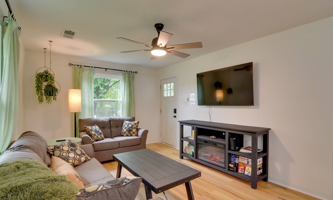 Burnside House | Burnside Vacation Rental, Walk to Lake Cumberland!