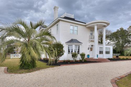 Aiken Bed & Breakfast | Burrell and Flynn's Farm