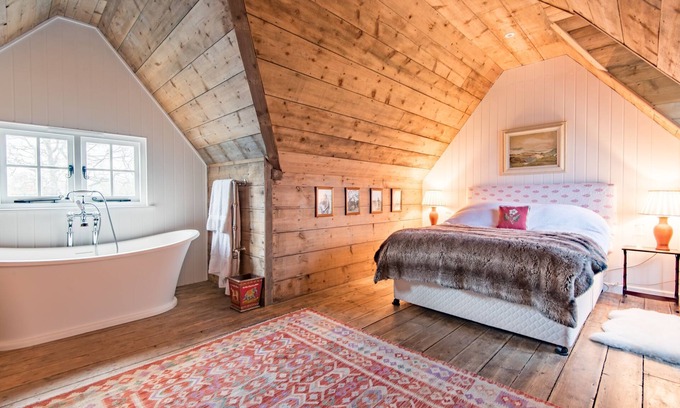 Chiddingstone Hoath House | Bushes Oast by Bloom Stays - Oast house sleeping 5 guests in 2 bedrooms