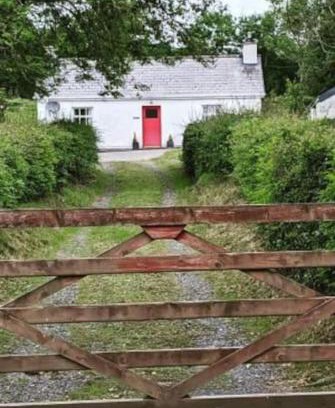 Lecemy House | Butler's Cottage, Letterkenny