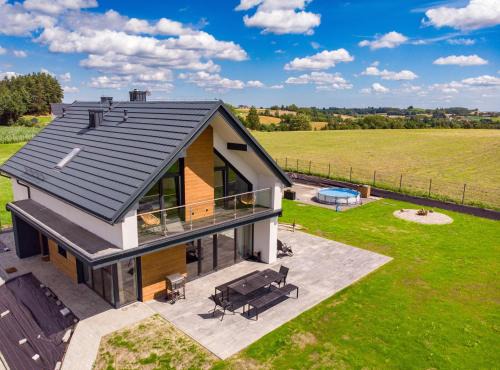 Sianowska Huta Villa | Butter Chill House - Dom na Kaszubach