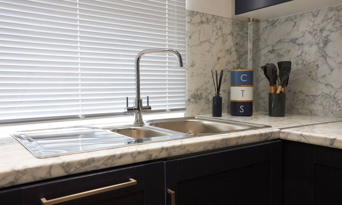 Riverside Apartment | Butterbridge apartments nestled between More London and Tower Bridge.