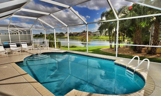 Biggar Villa | Buttercream Villa
