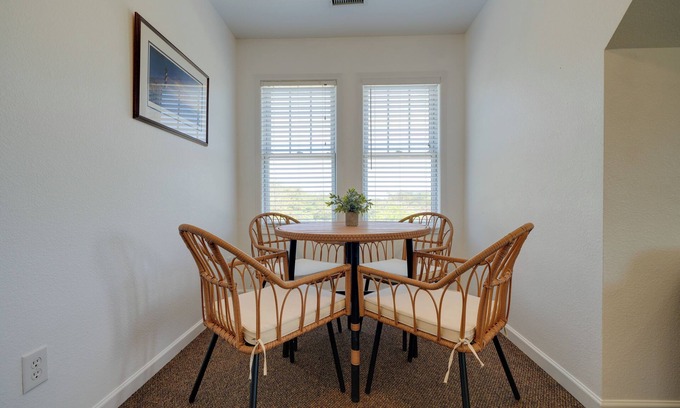 Buxton Apartment | Buxton Apartment ~ 2 Mi to Lighthouse Beach!