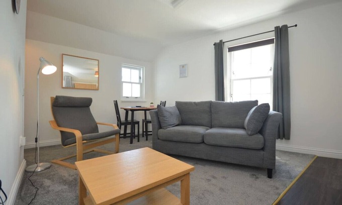 Tobermory Apartment | Buzzard Apartment located on Tobermory High Street
