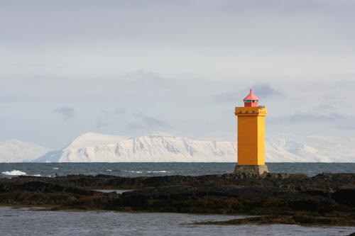 Vogar House | By the Lighthouse