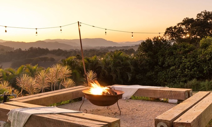 Myocum House | Byron Views - the perfect getaway for families and friends to relax and recharge or for hosting a we