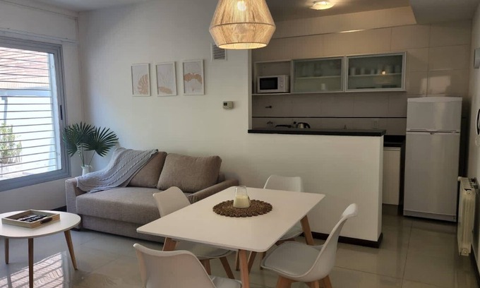 Mendoza City Center Apartment | Cálido y Moderno en complejo privado, con cochera