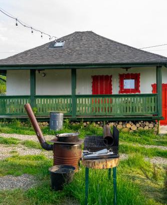 Grajduri Ski Chalet | Căsuța cu trei iezi