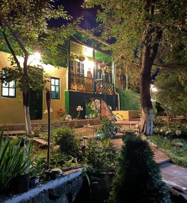 Naeni House | Căsuța fă rai din ce ai