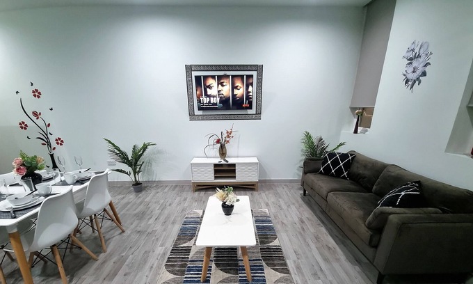 Bramley House | *C!4* Enjoy a wonderful stay in our Cosy Luxurious & Spacious ground floor apart