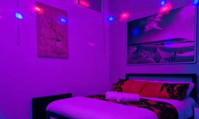 Leeds Apartment | *C!4* Enjoy a wonderful stay in our Cosy Luxurious & Spacious ground floor Apt