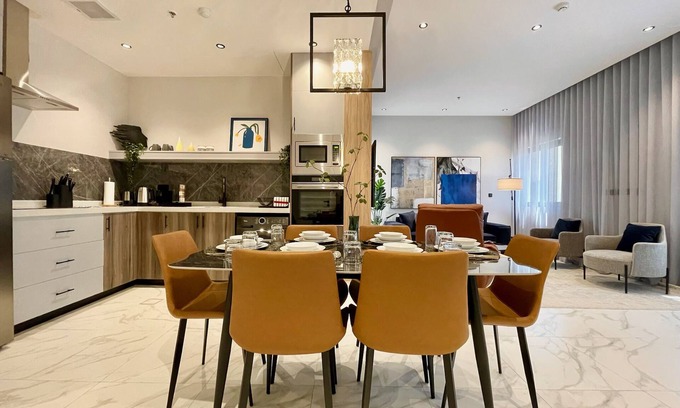 Al Aqiq Apartment | C Living - Premium 3 Bedroom with Large Windows