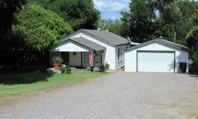 Kingston Cabin | C Street Cabin - Soldier Creek/Marina Del Ray, Lake Texoma