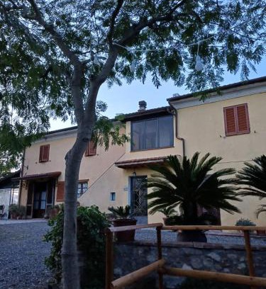 Rosignano Marittimo Apartment | Casale rustico Poggiarino diB&L