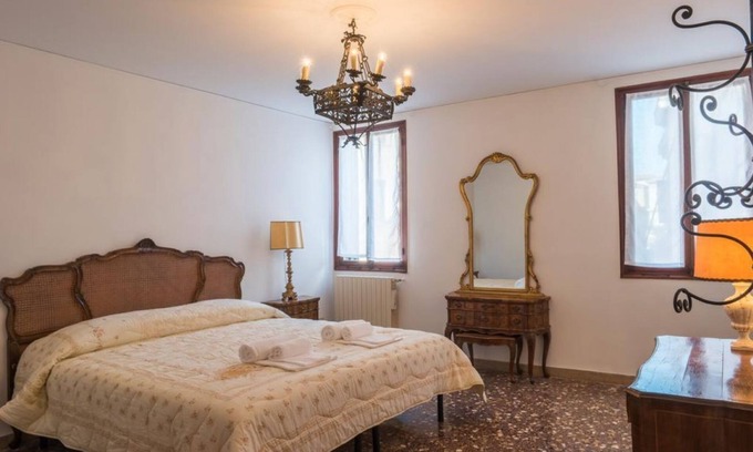 Cannaregio Apartment | Ca' Magno, prestigious flat in historical palace dating back to 1400.