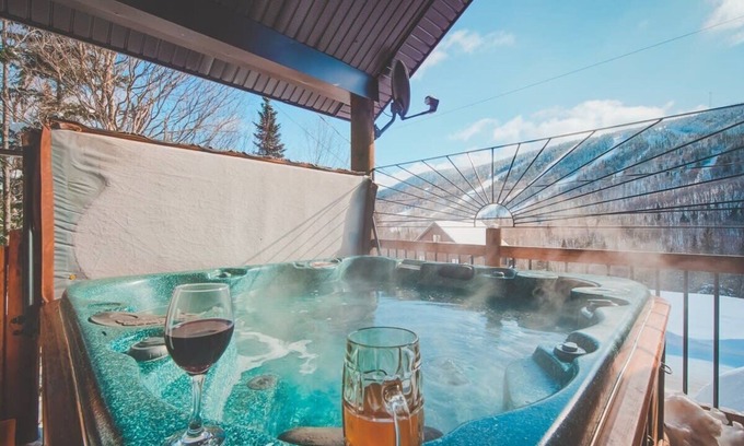 Notre-Dame-Auxiliatrice-de-Buckland Ski Chalet | Le Yéti-Rama spa
