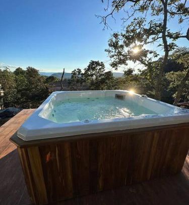 Mazamitla House | Cabaña en el bosque con jacuzzi al aire libre