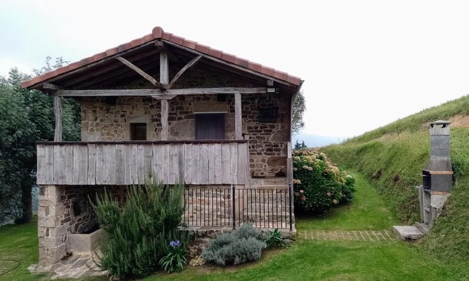 Selaya House | Cabaña Pasiega Única