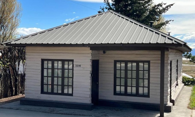 Macrozona Bahia Redonda y Primeros Faldeos House | Cabaña Patagónica
