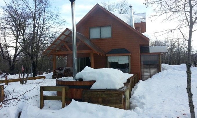 Pinto Ski Chalet | Cabañas Maroni