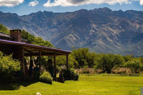 Las Rosas House | cabañas Villa de las rosas