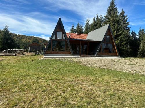 Covasna Ski Chalet | CabanA Comandău