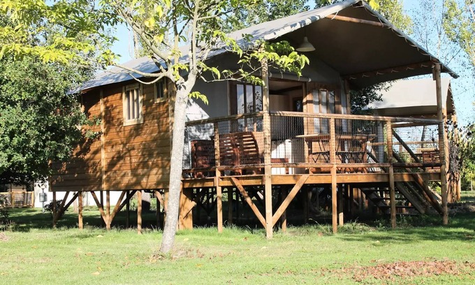 Le Temple-sur-Lot Cabin | Cabane Lodge (ungewöhnlich 2017) 5 Personen