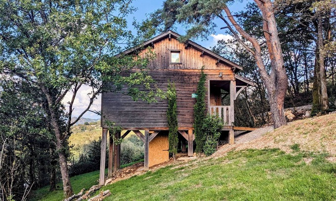 Serrieres-sur-Ain Cabin | Cabanes et Lodges du Belvedere