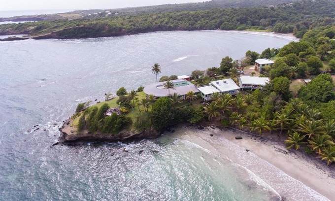 Crochu House | Cabier Ocean Lodge