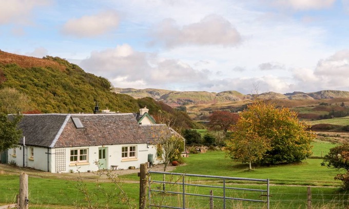 Isle of Luing Cottage | Cabin ∙ 1 bedroom ∙ 2 guests