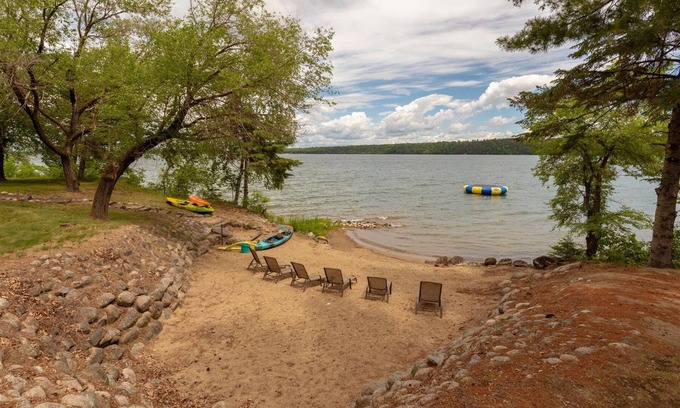 Walker Cabin | Cabin 108 - Pet Friendly/Closed Loft/Modern, Clean, Comfortable