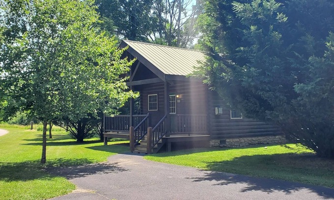 Galax Cabin | Cabin 295- Trail's End