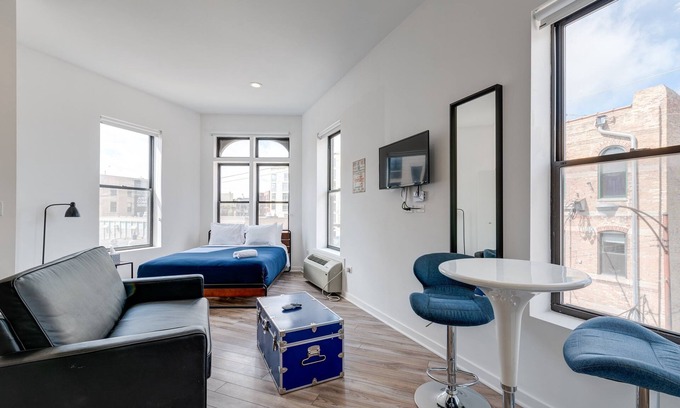 River West Apartment | Cabin 301 by 747 Lofts
