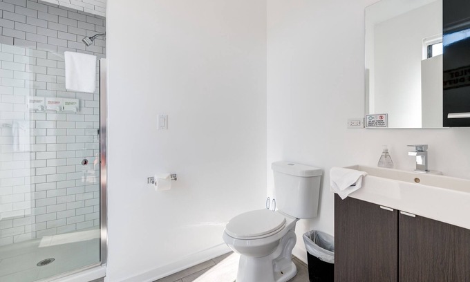 River West Apartment | Cabin 307 by 747 Lofts