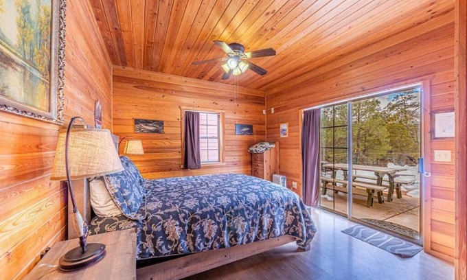 Christopher Creek Ski Chalet | Cabin #5 Black Bear - Pet Friendly - Sleeps 6 - Playground & Game Room
