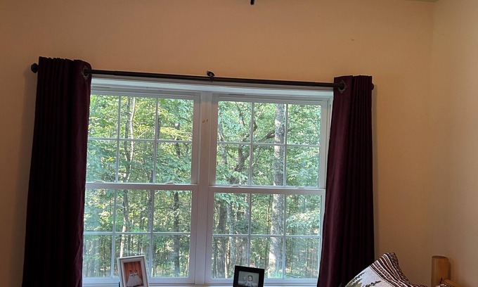 Berkeley Springs Apartment | Cabin bungalow apartment in the basement