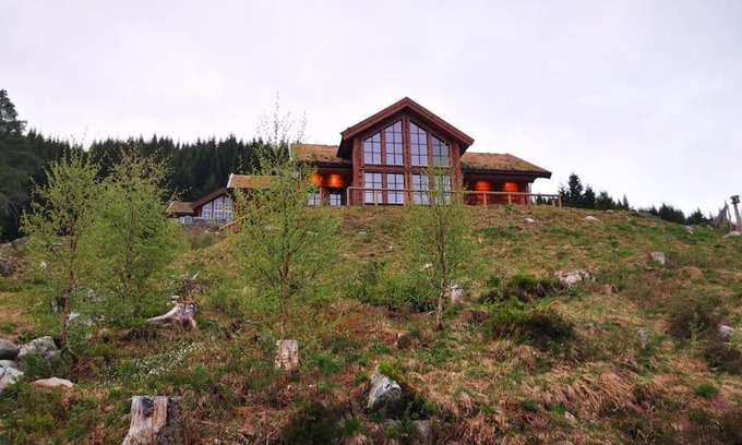 Eid House | Cabin in beautiful surroundings at Harpefossen