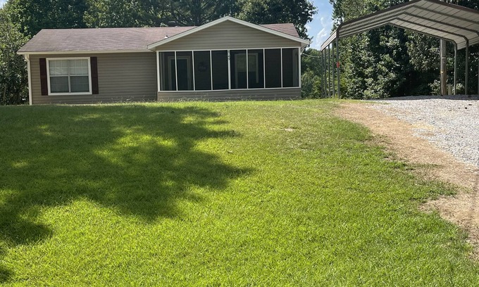 Oxford House | Cabin near boat ramp at Sardis Lake